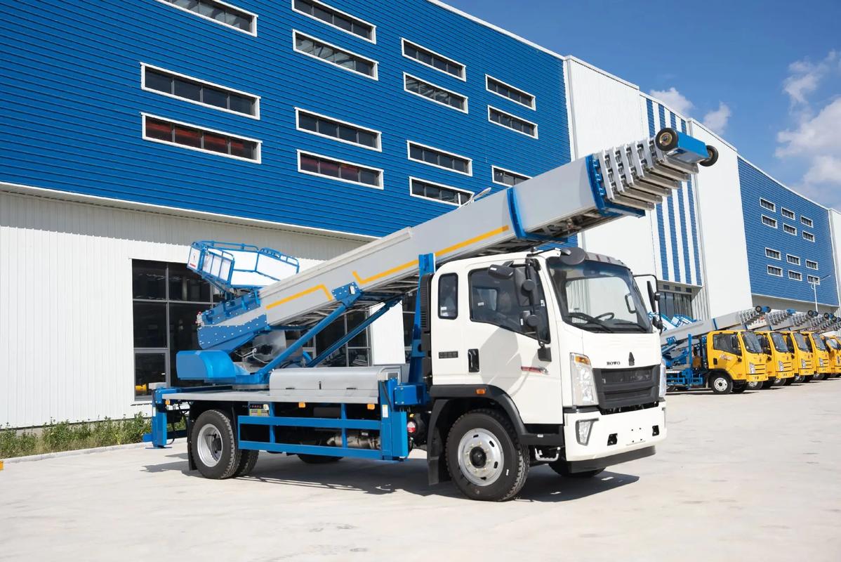 南京浦口出租云梯车高空作业车 建筑垃圾搬运